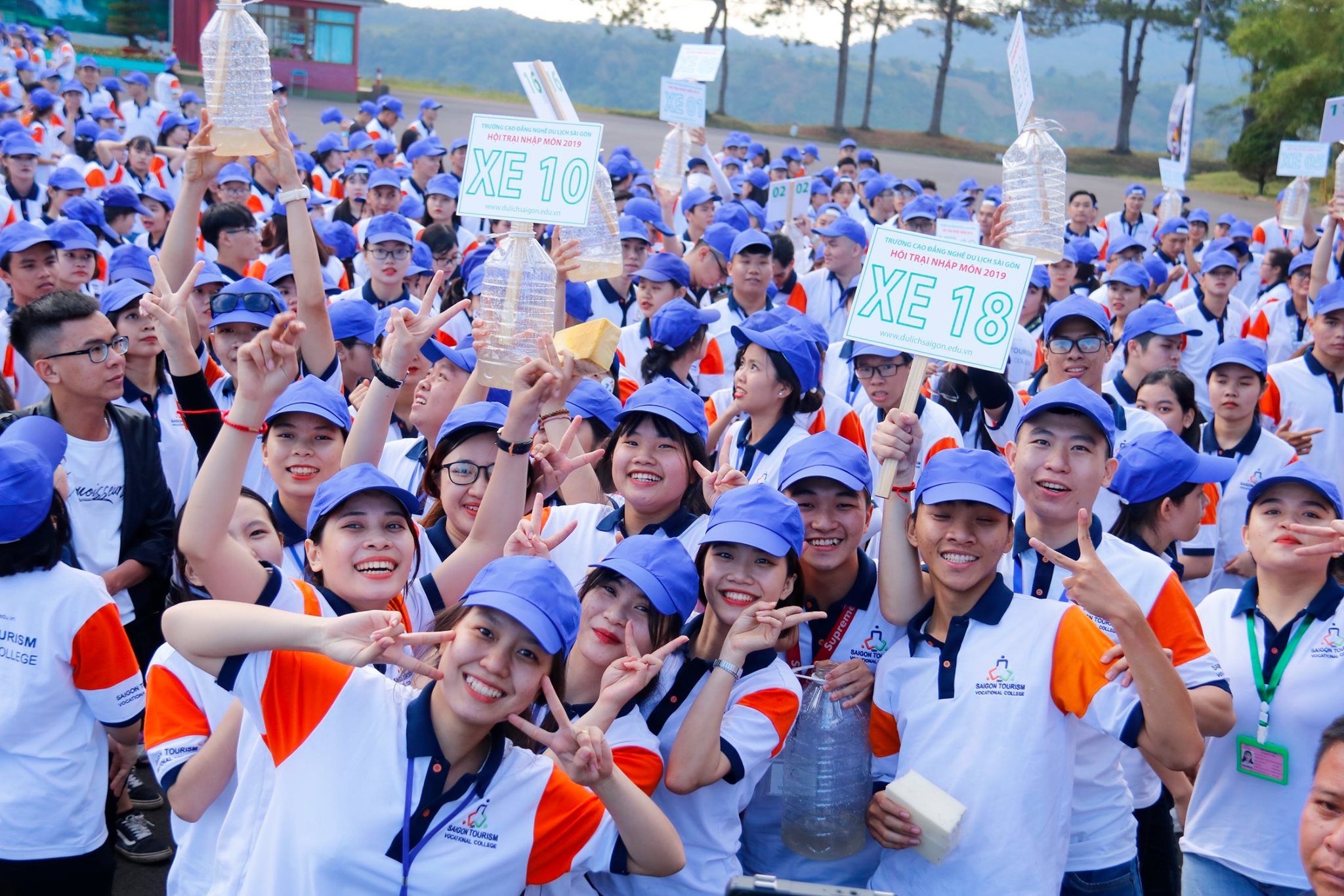 https://dulichsaigon.edu.vn/wp-content/uploads/2022/10/hoi-trai-nhap-mon.jpg