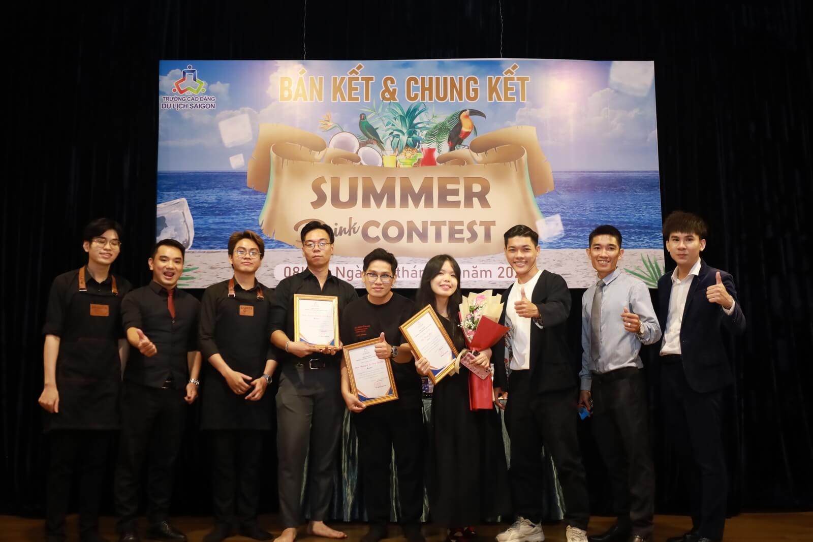 Ban tổ chức và mentor Summer Drink Contest 2023