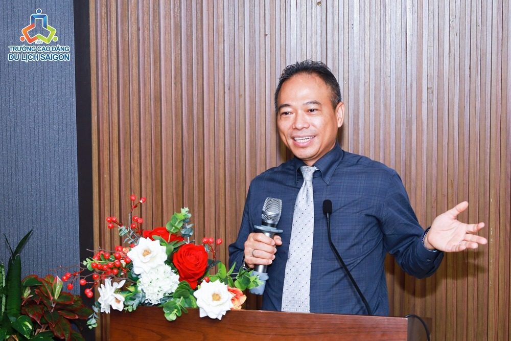 Tổng giám đốc Th.S Lê Long Sơn (Esuhai Group)