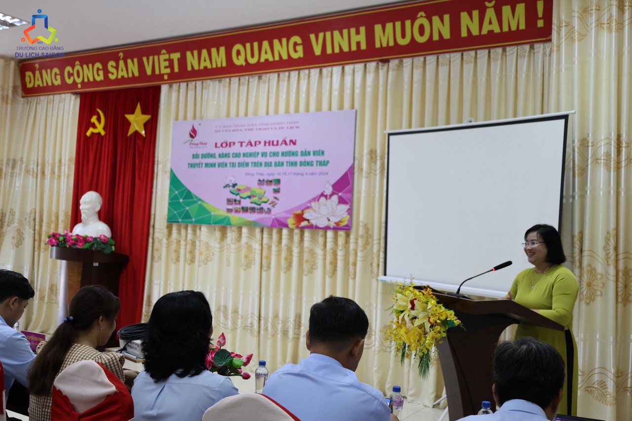 Bà Huỳnh Thị Hoài Thu – Giám đốc Sở VHTTDL Đồng Tháp phát biểu