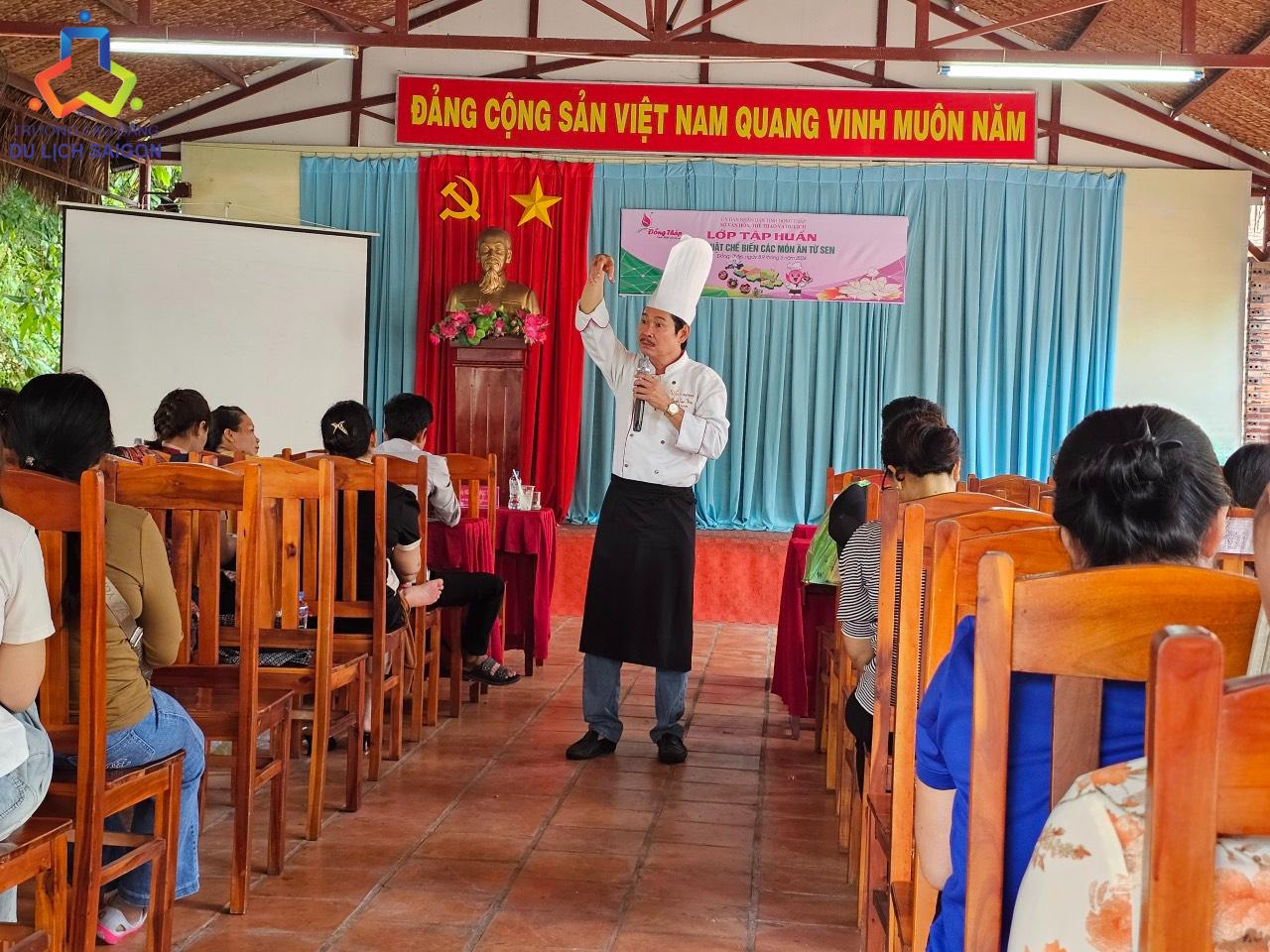 Giảng viên Trường Cao đẳng Du lịch Sài Gòn tham gia giảng dạy