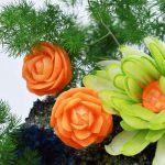 Cách tỉa hoa trang trí món ăn bằng rau củ đơn giản, dễ làm