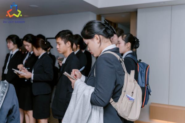 Để trở thành Nhà Quản trị Khách sạn chuyên nghiệp, sinh viên cần nâng cao khả năng chịu áp lực