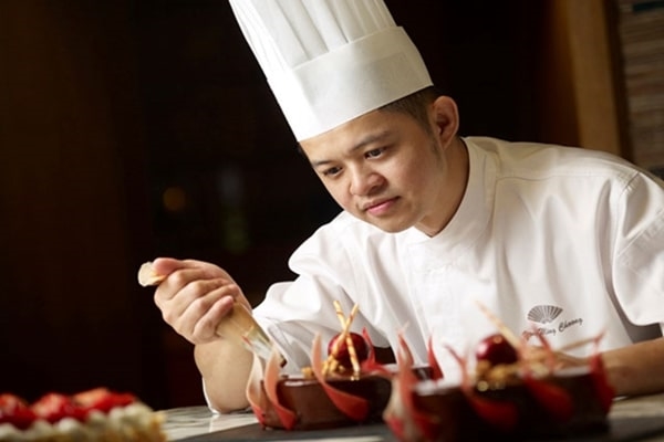 Pastry Chef có thể phát triển trong nhà hàng, khách sạn cao cấp và tiệm bánh chuyên nghiệp, nơi tài năng được công nhận