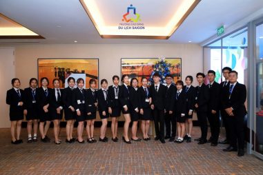 Nên học Marketing hay Quản trị Khách sạn