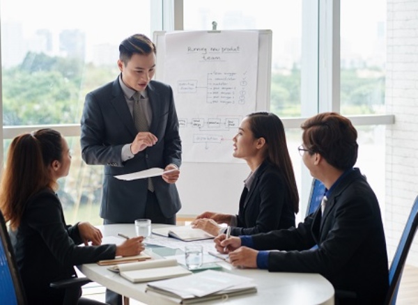 Bộ phận tài chính nhà hàng, khách sạn giám sát mọi vấn đề tài chính