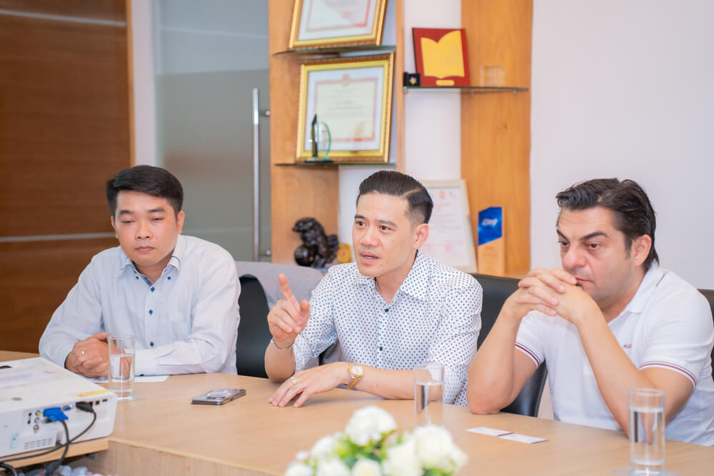 Đại diện các đối tác
