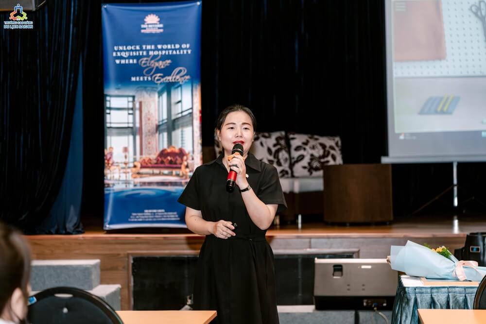 Chị Nguyễn Thanh Hương Huyền (Phó Quản lý Nhân sự)