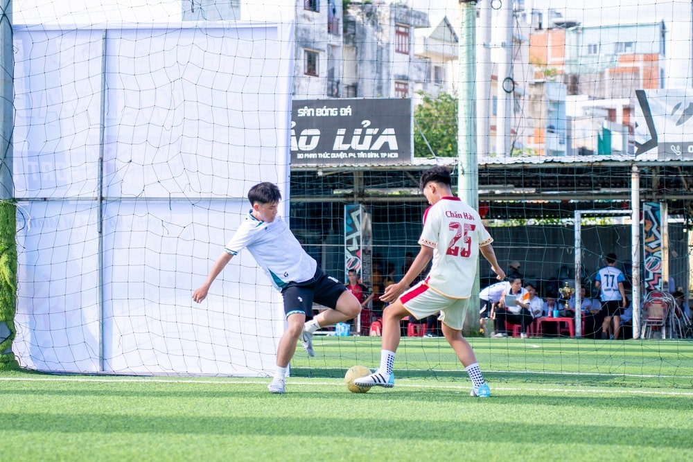 Hội thao khai mạc với môn thể thao vua