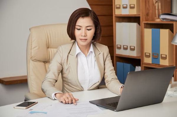 Kiểm tra phòng và lịch sử lưu trú để phân tích được tệp khách hàng mục tiêu