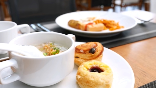 Continental Breakfast kiểu Trung
