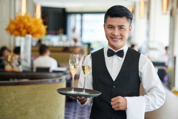 Bussers là người trực tiếp mang đến trải nghiệm ăn uống chuyên nghiệp và thoải mái cho thực khách