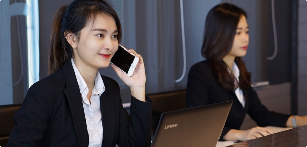 Chuyên viên PR quản lý truyền thông, duy trì quan hệ công chúng và xây dựng thương hiệu cho doanh nghiệp, cơ quan báo chí hoặc tổ chức sự kiện