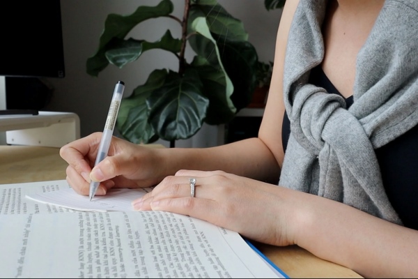 Chia nhỏ từng phần và học theo lịch trình cụ thể sẽ giúp bạn dễ tiếp thu hơn