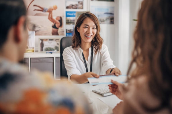 Mức lương Travel Agent phụ thuộc vào năng lực và thị trường, với cơ hội thăng tiến và phát triển rộng mở trong ngành du lịch