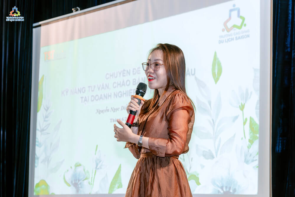Ms. Nguyễn Ngọc Diễm Quỳnh – Trưởng phòng Khách hàng Doanh nghiệp