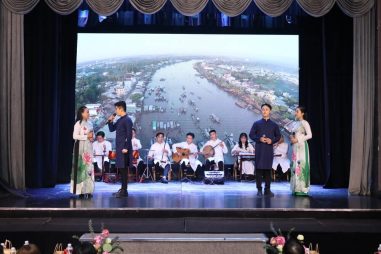 Tân cổ giao duyên Tình thắm duyên quê