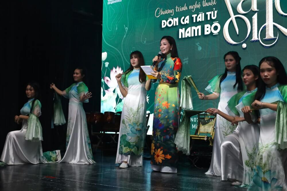 Tiết mục mở màn Chương trình