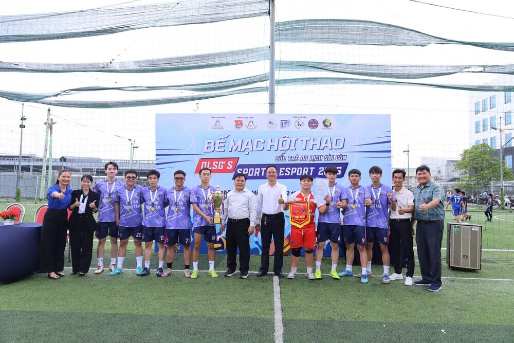 Vô địch môn bóng đá