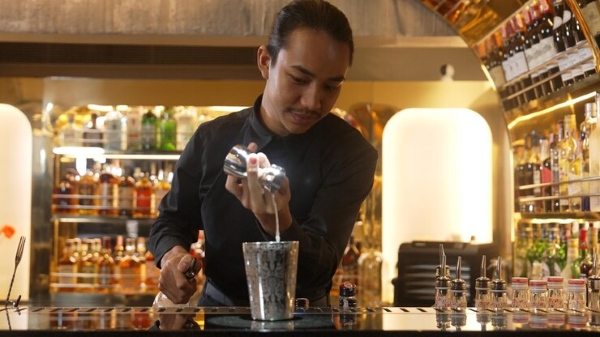Bartender có nhiều cơ hội phát triển, từ làm việc tại các địa điểm sang trọng đến tự xây dựng thương hiệu cá nhân
