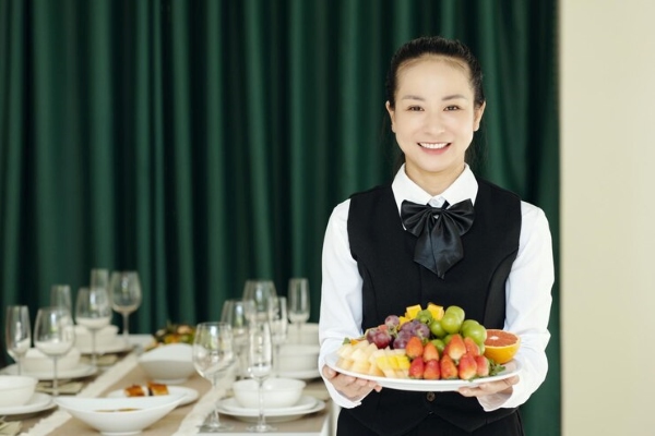 Mức lương của nữ Hostess sẽ tùy thuộc vào quy mô nhà hàng, kinh nghiệm và chế độ đãi ngộ
