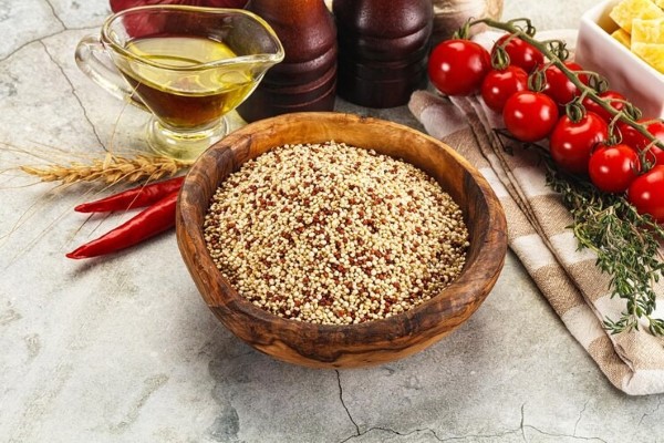 Hạt Quinoa có ba loại chính: trắng, đỏ và đen