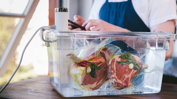 Sous Vide đỡ công sức của người nấu mà vẫn giữ chất lượng và hương vị món ăn