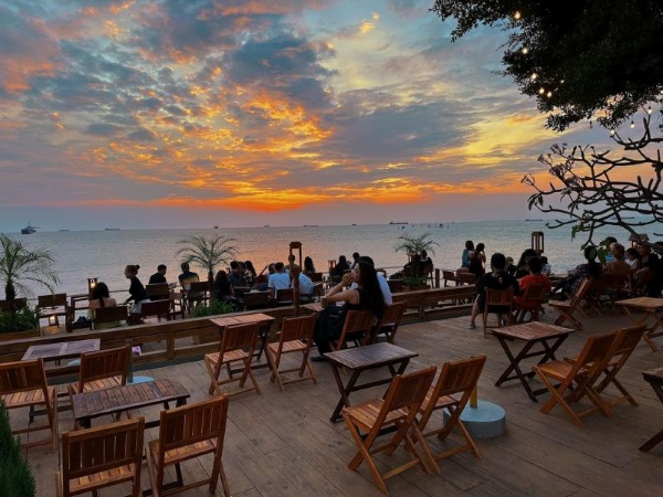 Thư giãn và tận hưởng không khí trong lành tại cafe view biển đêm yên bình tại Vũng Tàu
