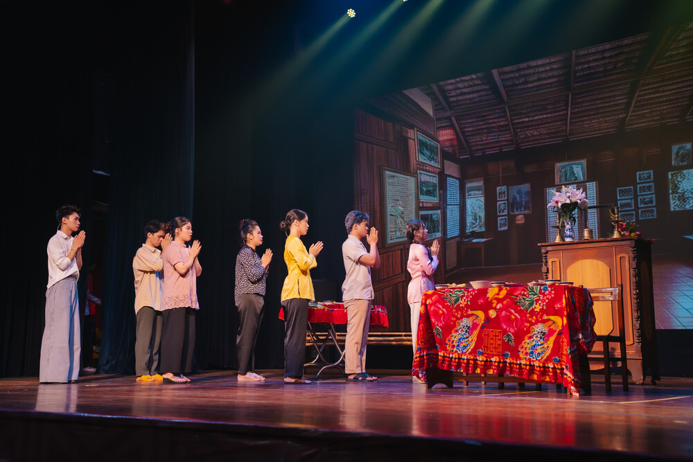 Cảnh nhà gia tiên