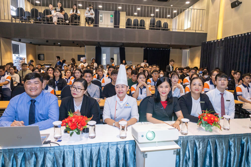 Toàn cảnh buổi sinh hoạt đầu khóa 30.07.2025