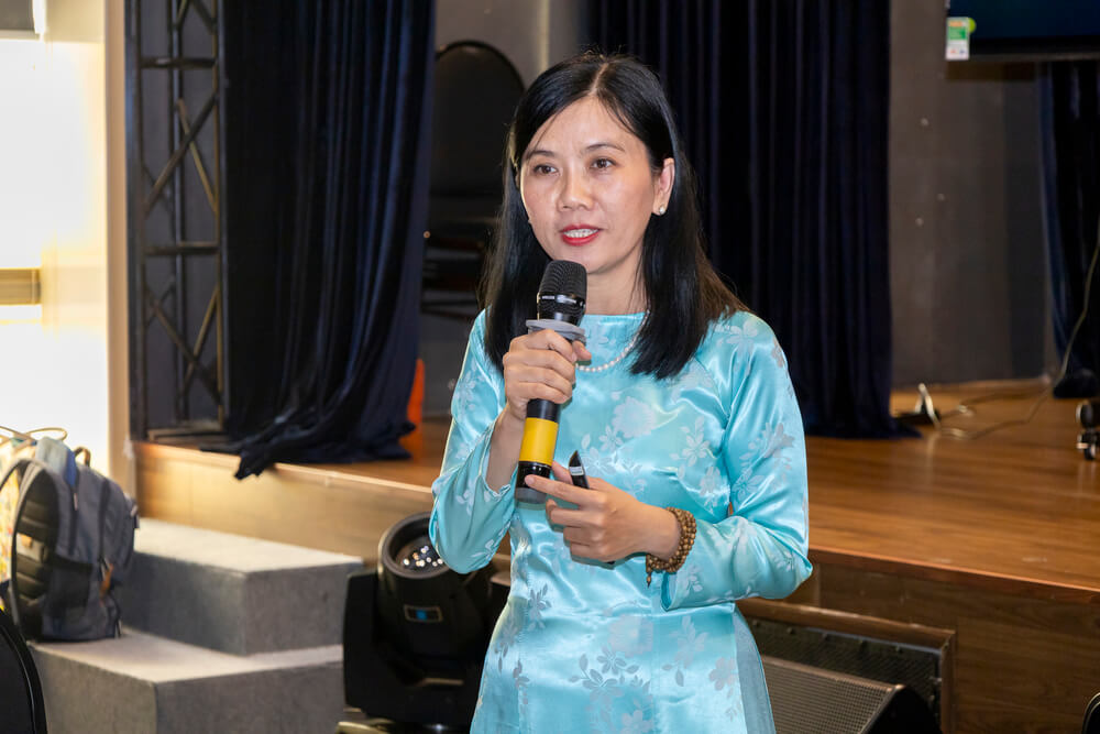 Cô Trần Thị Quế Châu - Phó Trưởng Khoa Khách sạn - Nhà hàng phát biểu