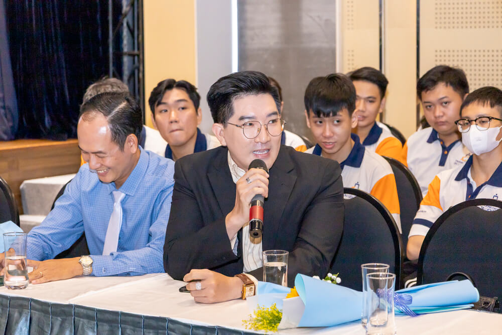 Ông Đỗ Mạnh Tuấn – Operations Manager, Khách sạn Bay Hồ Chí Minh (Cựu sinh viên lớp QL44N02) chia sẻ