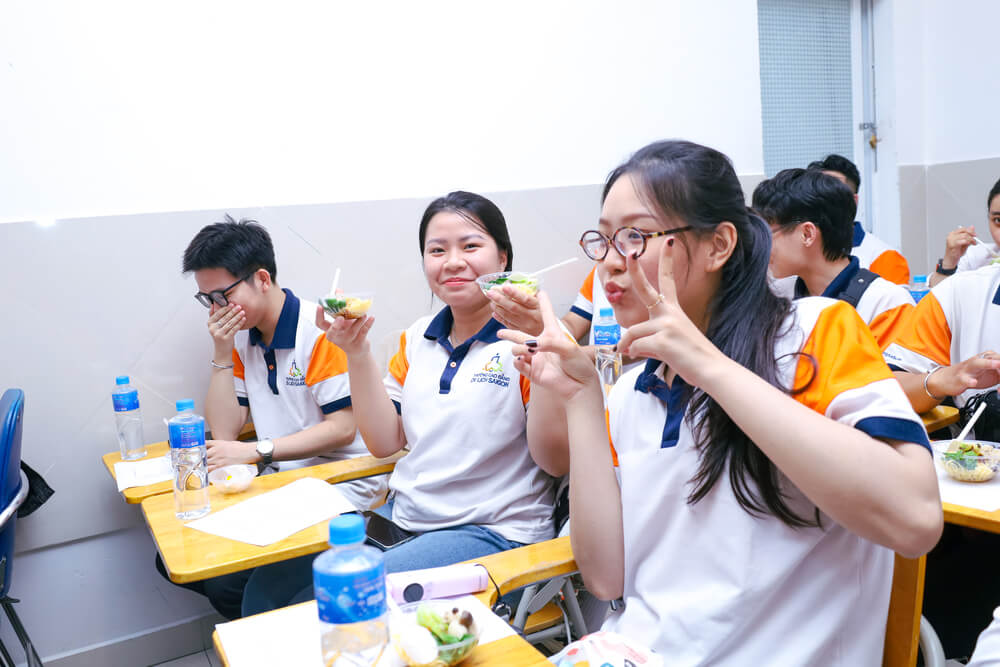 Sinh viên hào hứng tham gia chuyên đề