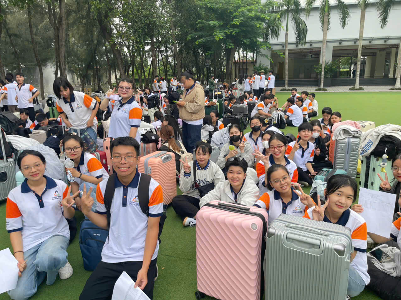 Sinh viên háo hức nhập học quốc phòng
