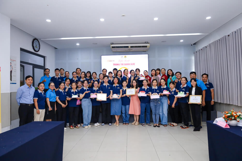 Kết thúc cuộc thi trang trí bánh kem