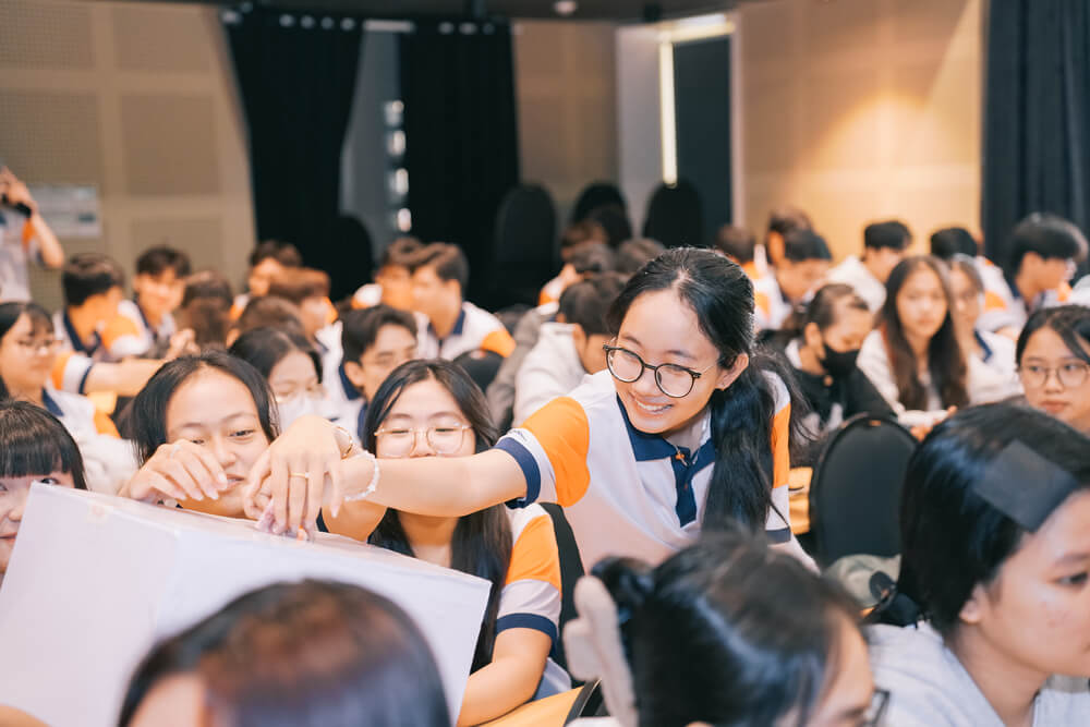 Sinh viên DLSG chia sẻ cùng đồng bào bão lũ