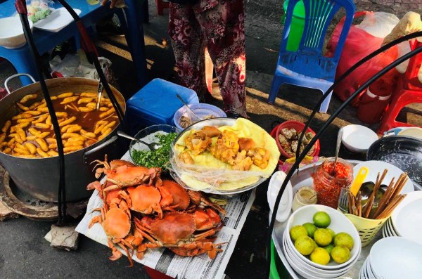 Chợ Hòa Bình tại Quận 5 cũ - Khu chợ đêm mang đậm nét văn hóa người Hoa