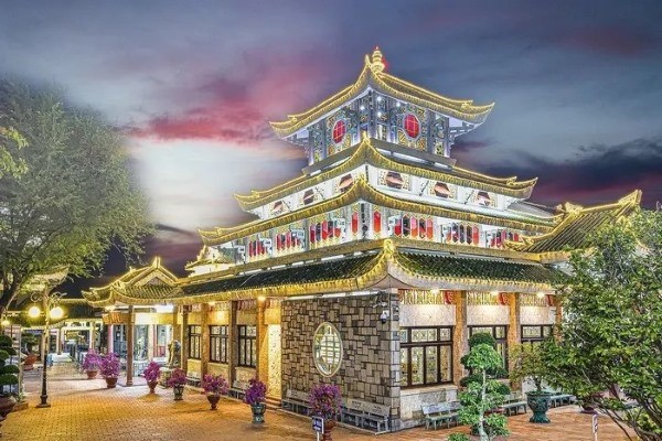 Miếu Bà Chúa Xứ núi Sam - Ngôi miếu lớn nhất Việt Nam được xây bằng gạch hồ