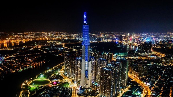 Tận hưởng không gian hiện đại cùng tầm nhìn “triệu đô” tại Landmark 81 Sài Gòn khi về đêm