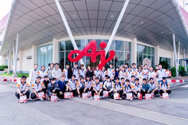 Ảnh tập thể khi tham quan nhà máy Ajinomoto Long Thành