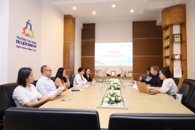 Cuộc họp rà soát tiến độ giữa kỳ của dự án ST4SD và Trường Cao đẳng Du lịch Sài Gòn