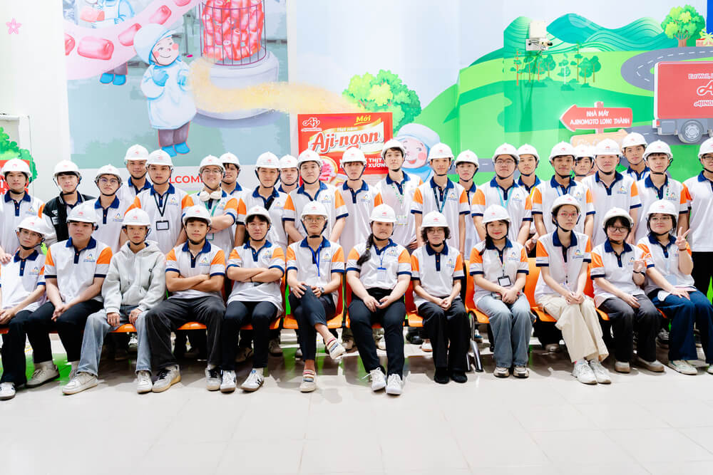Tham quan dây chuyền sản xuất tại nhà máy Ajinomoto Long Thành