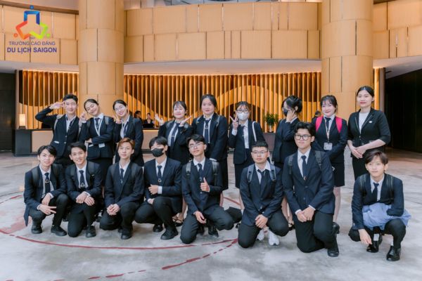 Địa điểm thực tập cho sinh viên ngành Du lịch có thể là khách sạn, resort, công ty lữ hành, khu du lịch