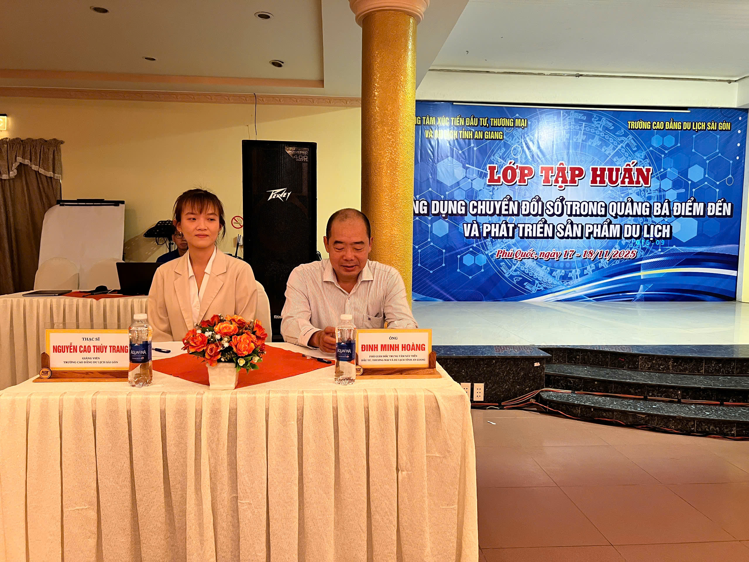 Giảng viên Trường Cao đẳng Du lịch tham gia công tác giảng dạy