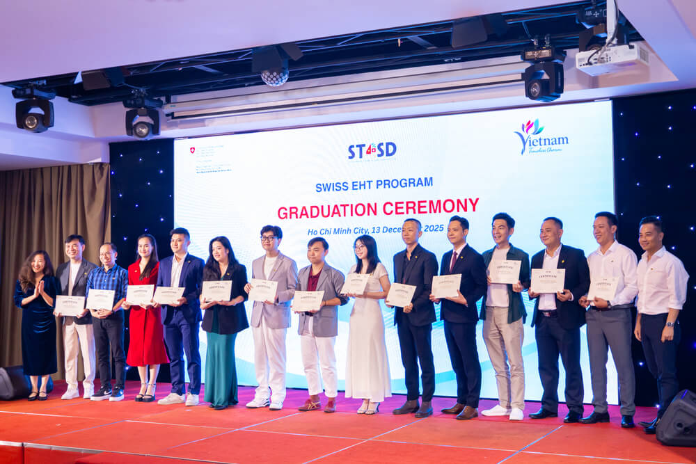 Trao chứng nhận chương trình Swiss EHT