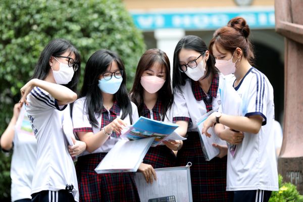 Nghiên cứu kỹ thông tin tuyển sinh để chủ động hơn trong quá trình đăng ký xét vào trường cao đẳng