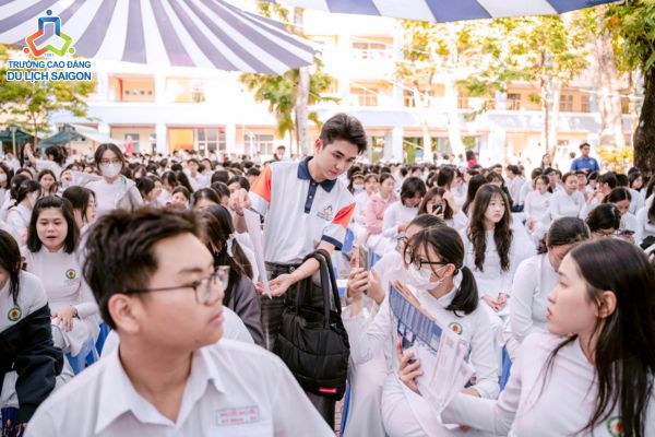 Cần tìm hiểu thông tin tuyển sinh của trường muốn đăng ký nguyện vọng