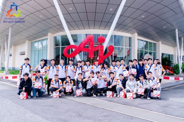 Trường Cao đẳng Du lịch Sài Gòn ưu tiên dạy thực hành nhiều và tạo cơ hội cho sinh viên tiếp xúc với các doanh nghiệp, tập đoàn lớn 