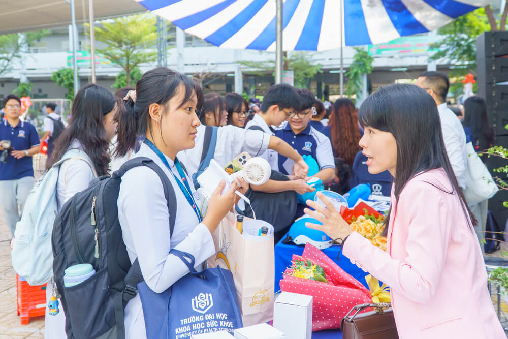 Cao đẳng Du lịch Sài Gòn tư vấn cho thí sinh quan tâm