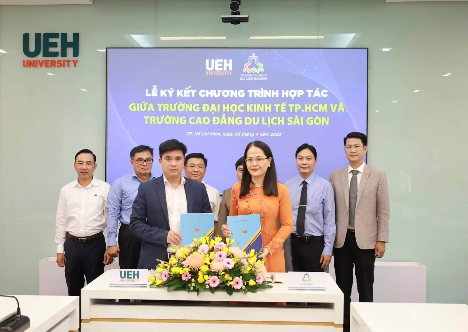 Ký kết chương trình liên thông với Đại học Kinh tế TP.HCM